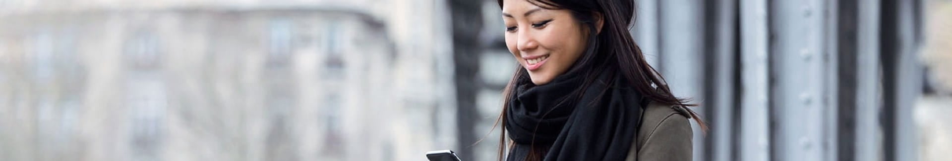 Female_looking_at_news_on_phone