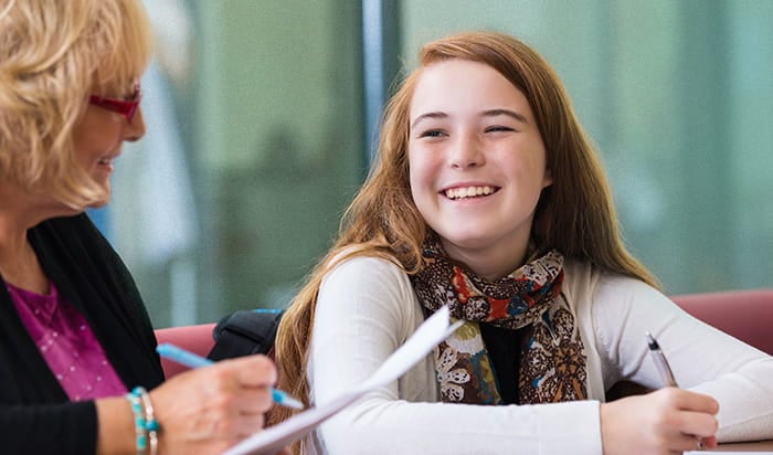 What are some school counselor jobs and what do they involve?