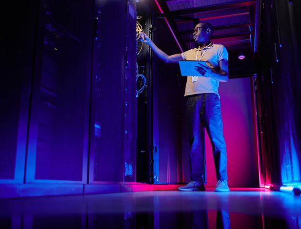 Fiber optics tech at work